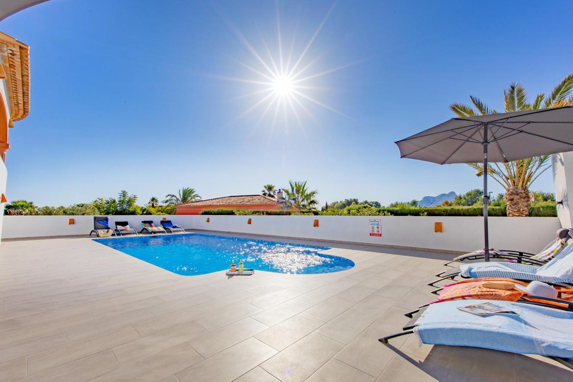 Villa Altamira - Plusholidays Кальпе Екстер'єр фото